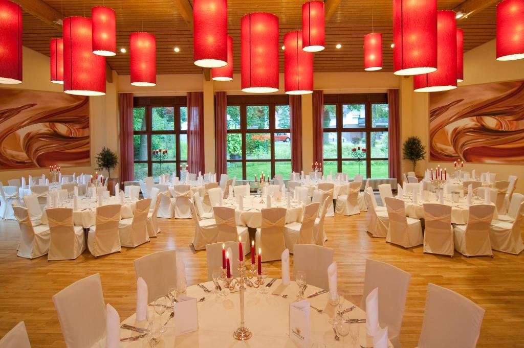Hotel Restaurant Sonnenhof Weyerbusch Eksteriør bilde