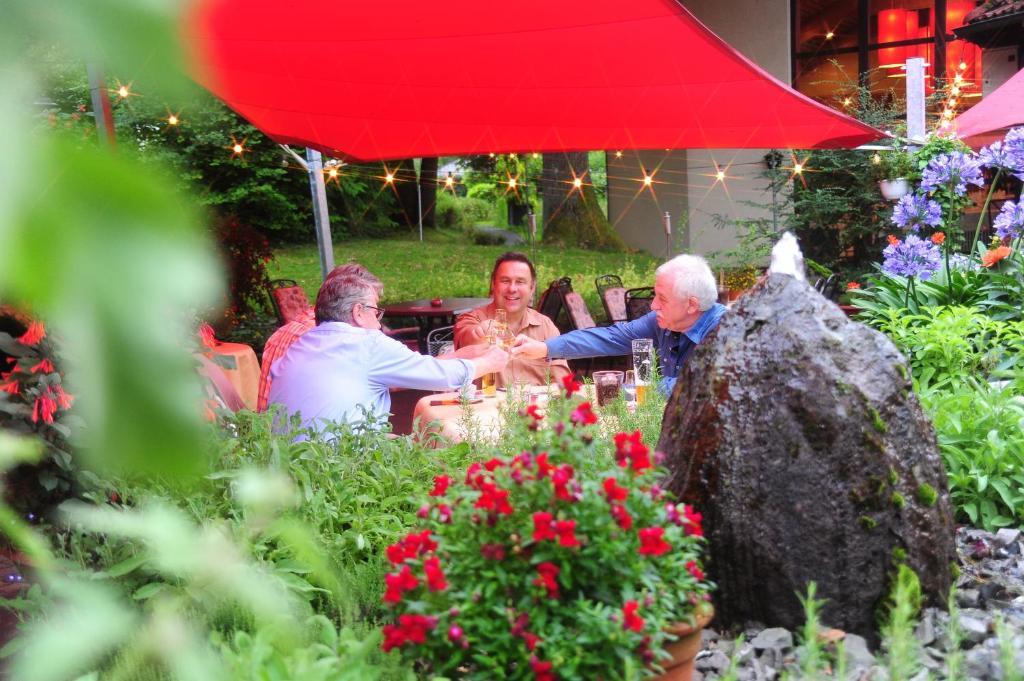 Hotel Restaurant Sonnenhof Weyerbusch Eksteriør bilde